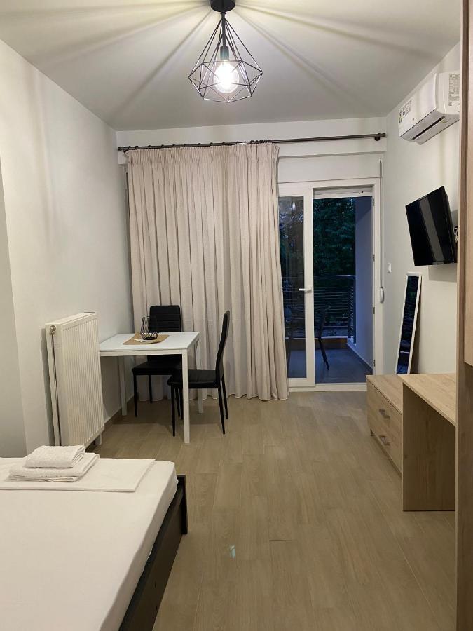 Atelier Apartment Larissa Exterior photo